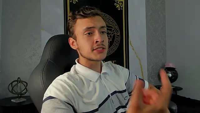 Desmon Clark online show from February 5, 2025, 10:12 pm