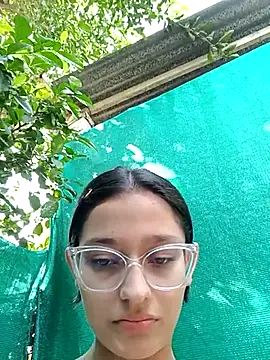 Ary-18 online show from March 1, 2025, 1:51 pm