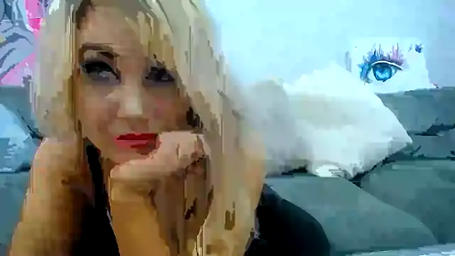 Snapshot of Niquitasparkles chatting on November 26, 2025, 1:34 pm Niquitasparkles online show from November 26, 2025, 1:34 pm