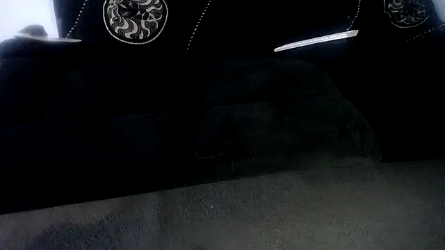 Snapshot of Niquitasparkles chatting on December 14, 2025, 10:36 pm Niquitasparkles online show from December 14, 2025, 10:36 pm