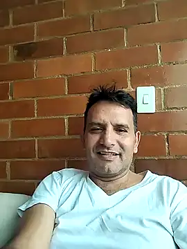 RogueTraveler online show from December 16, 2024, 7:21 pm