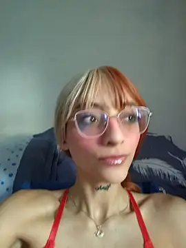 Snapshot of Dani_pegin chatting on May 16, 2026, 12:04 pm Dani pegin online show from May 16, 2026, 12:04 pm