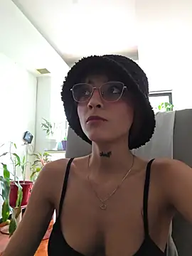 Snapshot of Dani_pegin chatting on July 28, 2026, 7:15 pm Dani pegin online show from July 28, 2026, 7:15 pm
