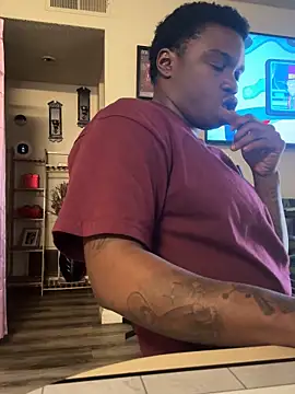 TransboyJay online show from April 4, 2026, 5:32 pm