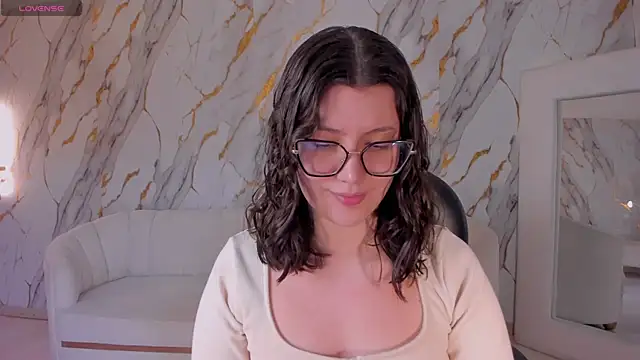 Snapshot of AmberFarrell chatting on July 8, 2026, 8:46 pm AmberFarrell online show from July 8, 2026, 8:46 pm