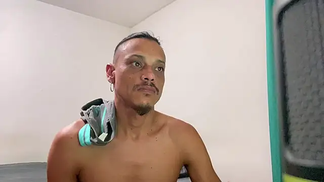 Snapshot of villanocat chatting on December 15, 2024, 5:23 am villanocat online show from December 15, 2024, 5:23 am