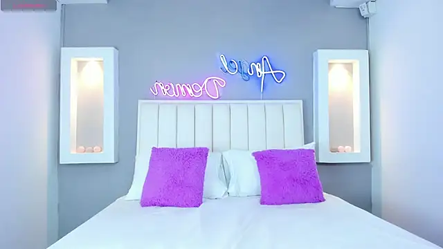 HannaPaola online show from March 19, 2025, 10:42 pm