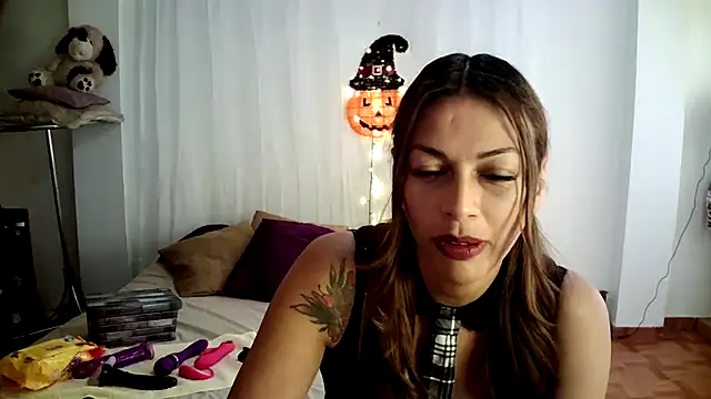 Hanna Charming online show from October 8, 2025, 6:38 pm
