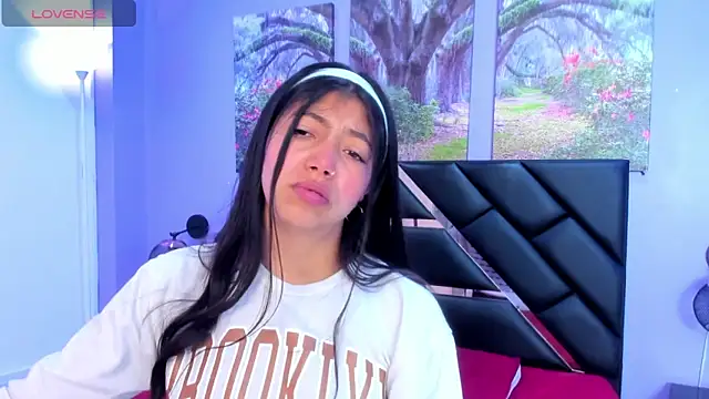 Snapshot of KimberlyVillaLobos chatting on September 9, 2025, 11:32 am KimberlyVillaLobos online show from September 9, 2025, 11:32 am