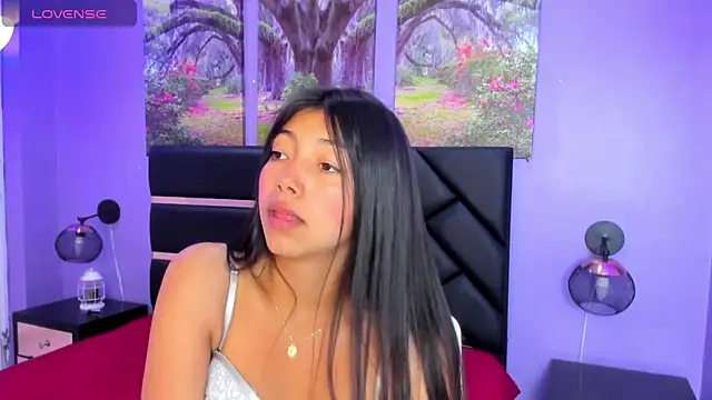 Snapshot of KimberlyVillaLobos chatting on September 10, 2025, 1:33 pm KimberlyVillaLobos online show from September 10, 2025, 1:33 pm