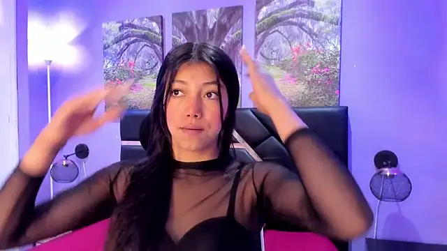 KimberlyVillaLobos online show from December 15, 2025, 11:36 am