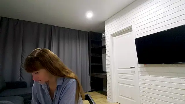 Daniella Lorente online show from August 7, 2026, 10:56 pm