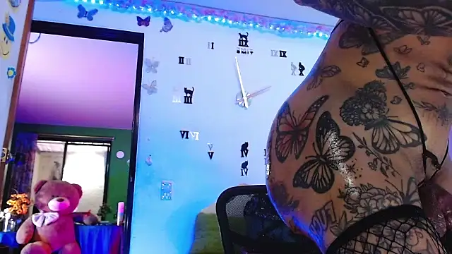 Snapshot of goddess_BigassCock chatting on October 15, 2025, 7:58 pm goddess BigassCock online show from October 15, 2025, 7:58 pm