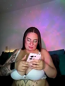 Snapshot of soofy__ chatting on June 18, 2026, 5:08 am soofy online show from June 18, 2026, 5:08 am