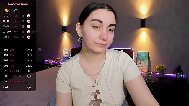 hannacheekss  online show from February 28, 2025, 5:15 am