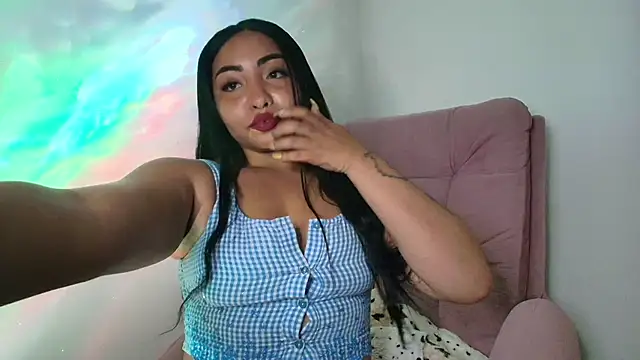 Dailyn Adams online show from December 15, 2024, 5:13 am