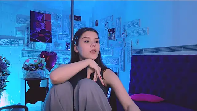 Snapshot of EvaThopson chatting on February 28, 2025, 6:09 pm EvaThopson online show from February 28, 2025, 6:09 pm