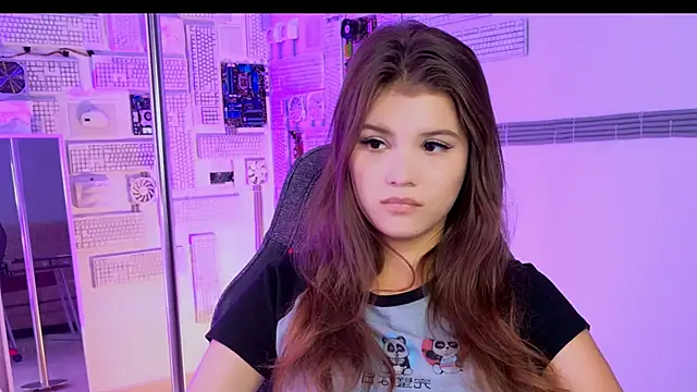 Snapshot of EvaThopson chatting on September 19, 2025, 6:15 am EvaThopson online show from September 19, 2025, 6:15 am