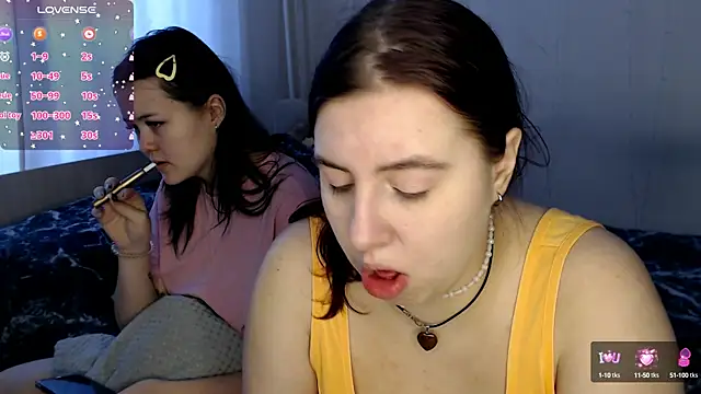 Snapshot of BettyandRich_ chatting on February 8, 2025, 6:33 am BettyandRich online show from February 8, 2025, 6:33 am