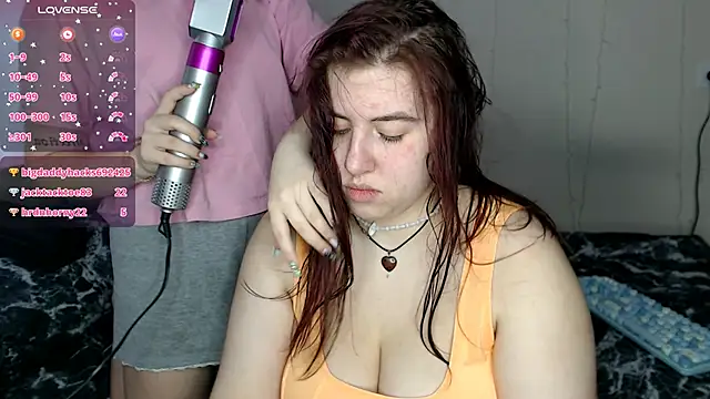 Snapshot of BettyandRich_ chatting on February 9, 2025, 11:47 am BettyandRich online show from February 9, 2025, 11:47 am