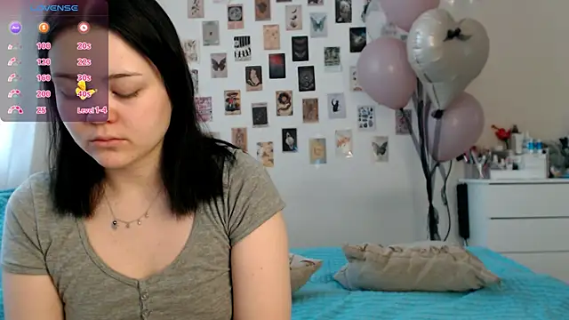 Snapshot of BettyandRich_ chatting on October 10, 2025, 8:46 am BettyandRich online show from October 10, 2025, 8:46 am