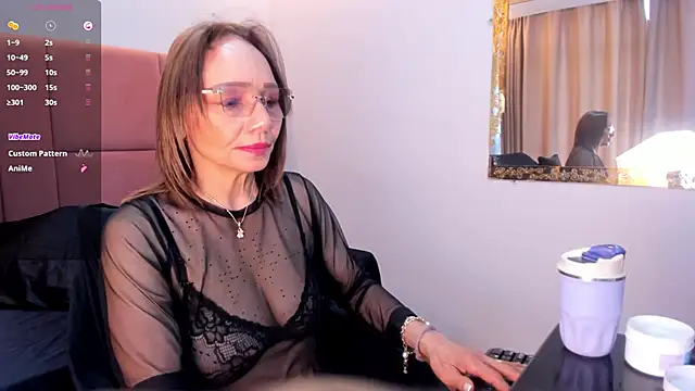 JennieRosse online show from May 11, 2026, 12:44 pm