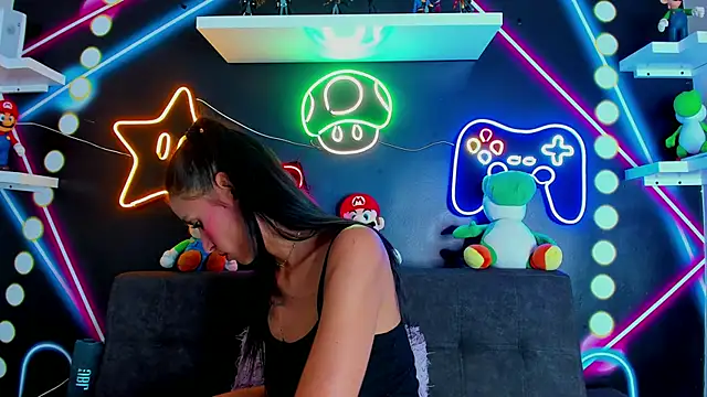 Snapshot of ChanelAdamss_ chatting on February 6, 2025, 8:56 pm ChanelAdamss online show from February 6, 2025, 8:56 pm