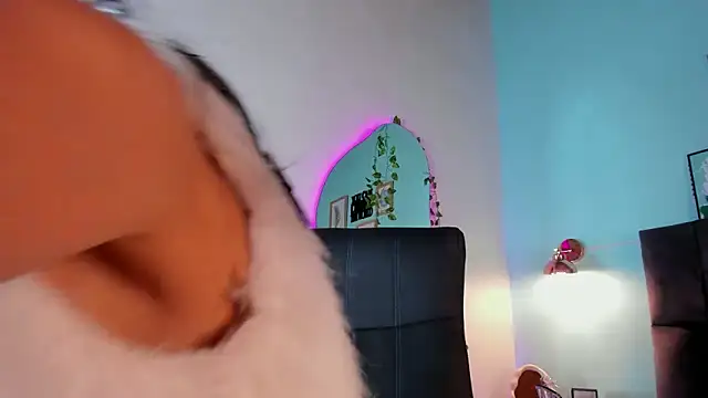 Snapshot of ChanelAdamss_ chatting on March 19, 2025, 8:23 am ChanelAdamss online show from March 19, 2025, 8:23 am