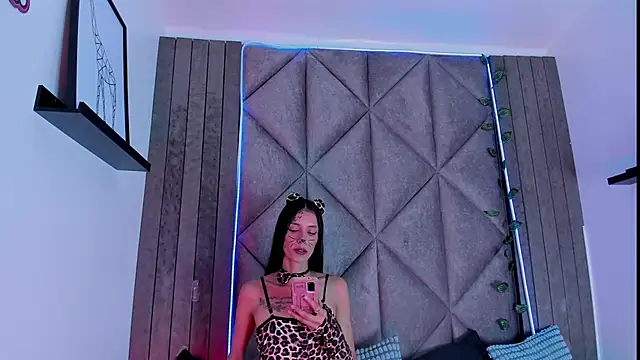 Snapshot of ChanelAdamss_ chatting on October 31, 2025, 3:02 pm ChanelAdamss online show from October 31, 2025, 3:02 pm