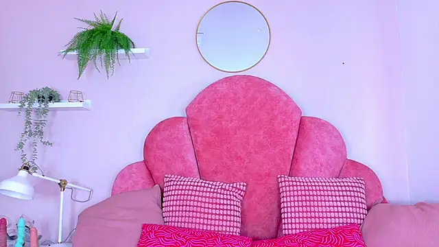 Snapshot of ChanelAdamss_ chatting on December 2, 2025, 7:53 pm ChanelAdamss online show from December 2, 2025, 7:53 pm