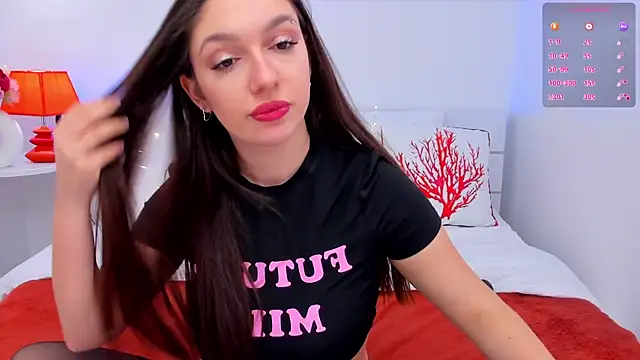 Snapshot of GiaCale chatting on February 9, 2025, 11:46 pm GiaCale online show from February 9, 2025, 11:46 pm