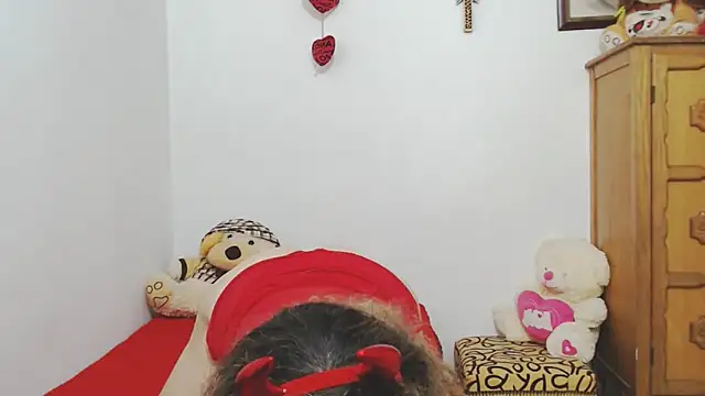 ariellth online show from October 17, 2025, 5:37 pm