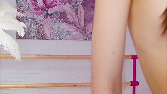 Snapshot of lylylovesyou chatting on March 1, 2025, 9:07 am lylylovesyou online show from March 1, 2025, 9:07 am