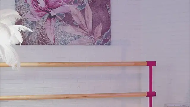 Snapshot of lylylovesyou chatting on March 5, 2025, 8:43 am lylylovesyou online show from March 5, 2025, 8:43 am