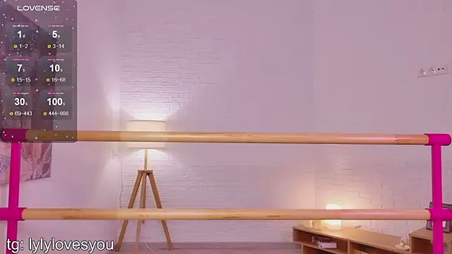 Snapshot of lylylovesyou chatting on March 14, 2026, 5:57 am lylylovesyou online show from March 14, 2026, 5:57 am