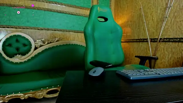 Snapshot of ArkaBella chatting on January 15, 2025, 4:11 pm ArkaBella online show from January 15, 2025, 4:11 pm