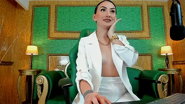 Snapshot of ArkaBella chatting on February 12, 2025, 7:24 pm ArkaBella online show from February 12, 2025, 7:24 pm