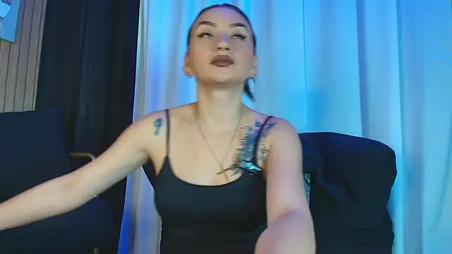 Snapshot of ArkaBella chatting on November 15, 2025, 8:49 pm ArkaBella online show from November 15, 2025, 8:49 pm