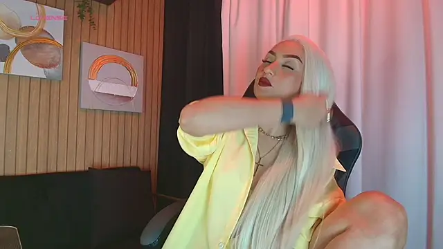 Snapshot of ArkaBella chatting on November 27, 2025, 7:49 pm ArkaBella online show from November 27, 2025, 7:49 pm