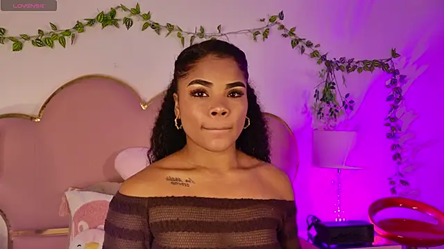 Snapshot of NahiaraReina chatting on May 29, 2026, 1:42 pm NahiaraReina online show from May 29, 2026, 1:42 pm