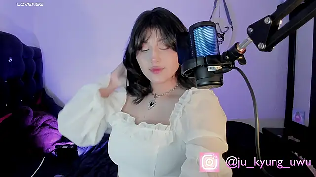 Snapshot of Ju_Kyung chatting on February 28, 2025, 7:48 am Ju Kyung online show from February 28, 2025, 7:48 am