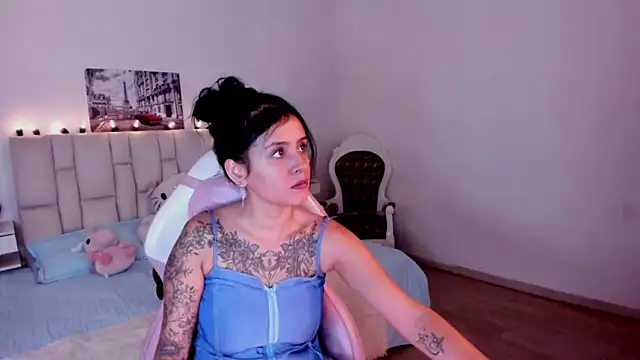 Snapshot of yenny_garcia chatting on July 25, 2026, 6:49 pm yenny garcia online show from July 25, 2026, 6:49 pm
