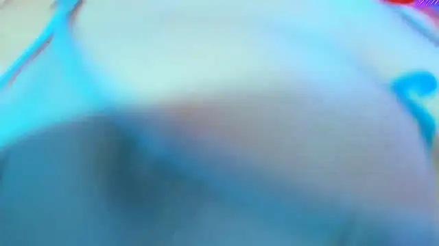 Snapshot of Lily_stone04 chatting on December 1, 2025, 5:01 am Lily stone04 online show from December 1, 2025, 5:01 am