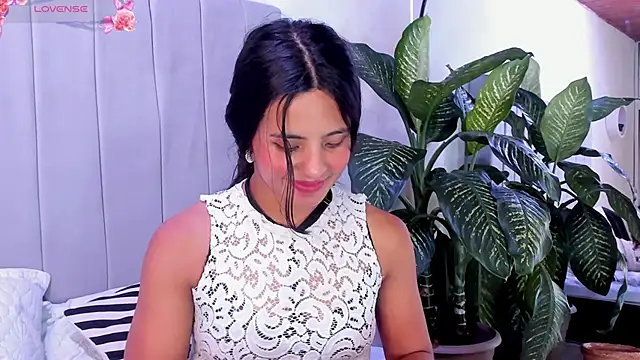 Snapshot of Mindy_sweety chatting on March 10, 2025, 4:35 pm Mindy sweety online show from March 10, 2025, 4:35 pm