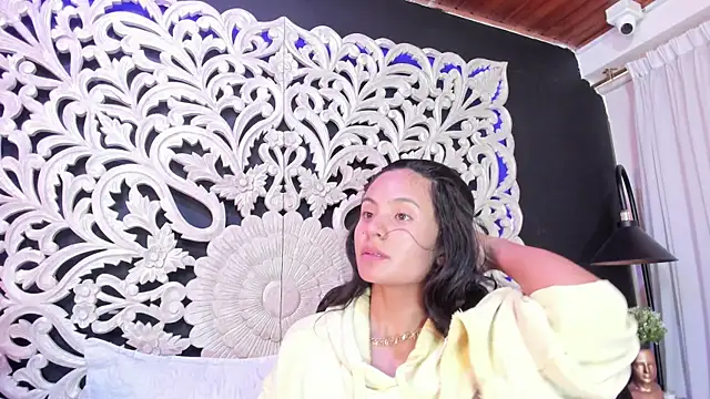 Snapshot of Mindy_sweety chatting on October 15, 2025, 11:43 am Mindy sweety online show from October 15, 2025, 11:43 am