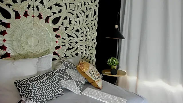 Snapshot of Mindy_sweety chatting on June 27, 2026, 12:33 pm Mindy sweety online show from June 27, 2026, 12:33 pm
