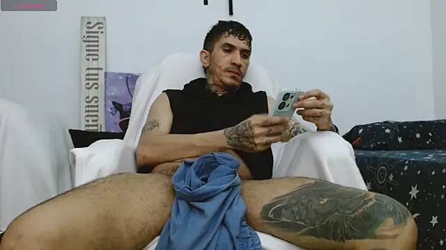 Snapshot of IaDoherty chatting on November 30, 2025, 8:07 am IaDoherty online show from November 30, 2025, 8:07 am