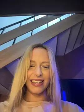 Snapshot of Bellahcha chatting on April 21, 2026, 1:42 am Bellahcha online show from April 21, 2026, 1:42 am