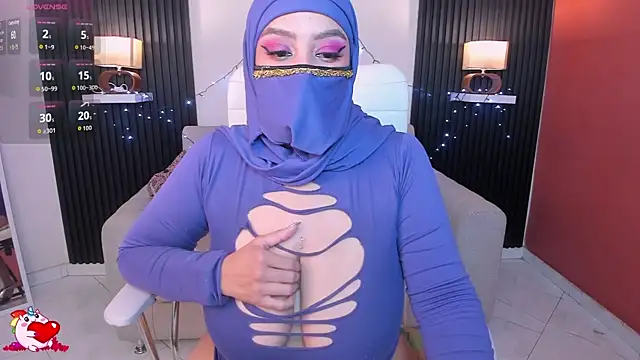 cloe sirena online show from November 14, 2025, 3:11 pm