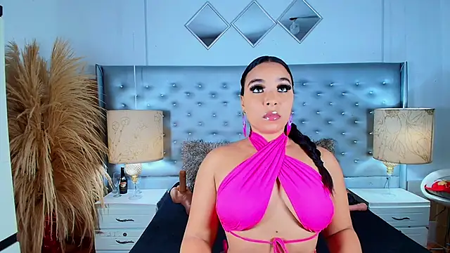 EileenBenzon online show from February 26, 2025, 2:57 pm